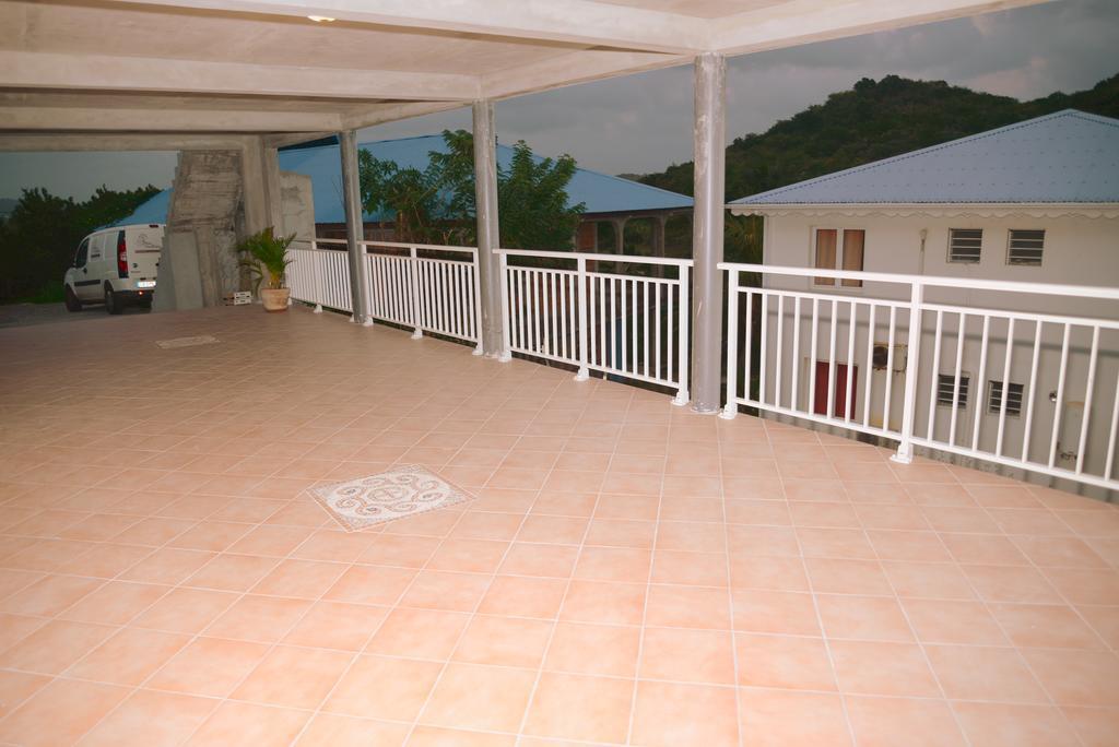 Residence Fruit De La Passion Rose Sainte-Anne Exterior photo
